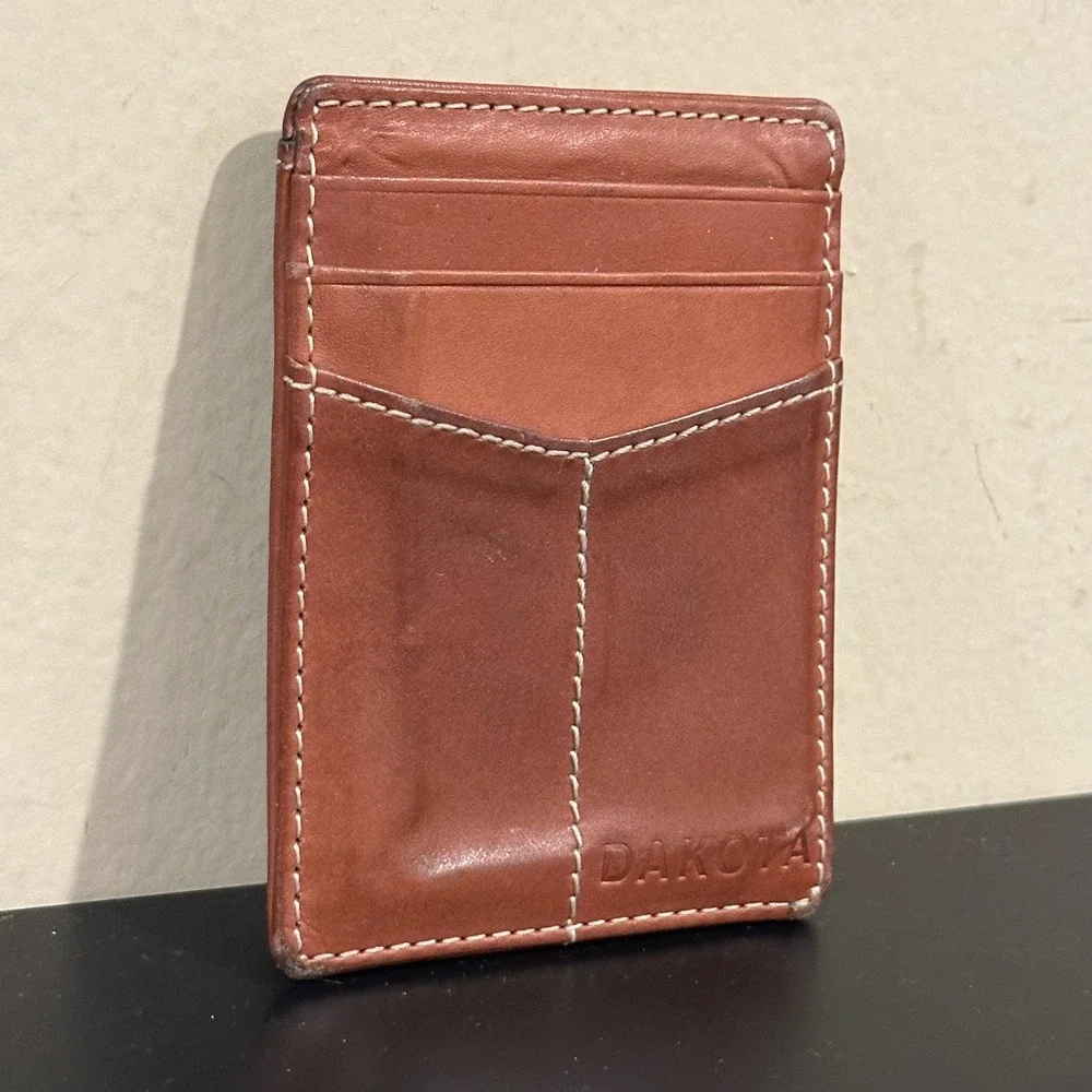 Dakota Mens Brown Leather Card Holder Wallet with Money Clip Bottle Opener
